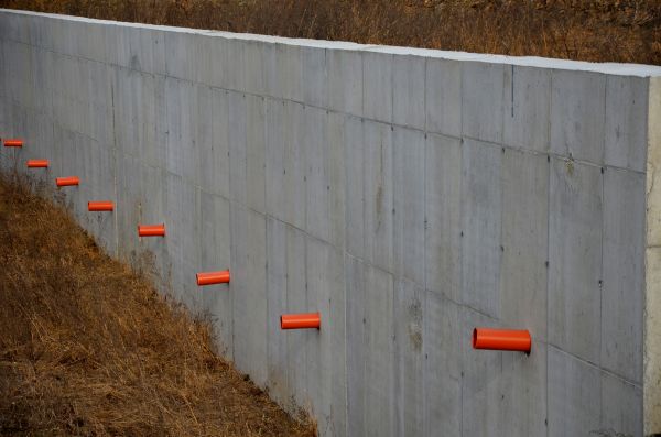 Cost of Retaining Wall Drainage in Petaluma